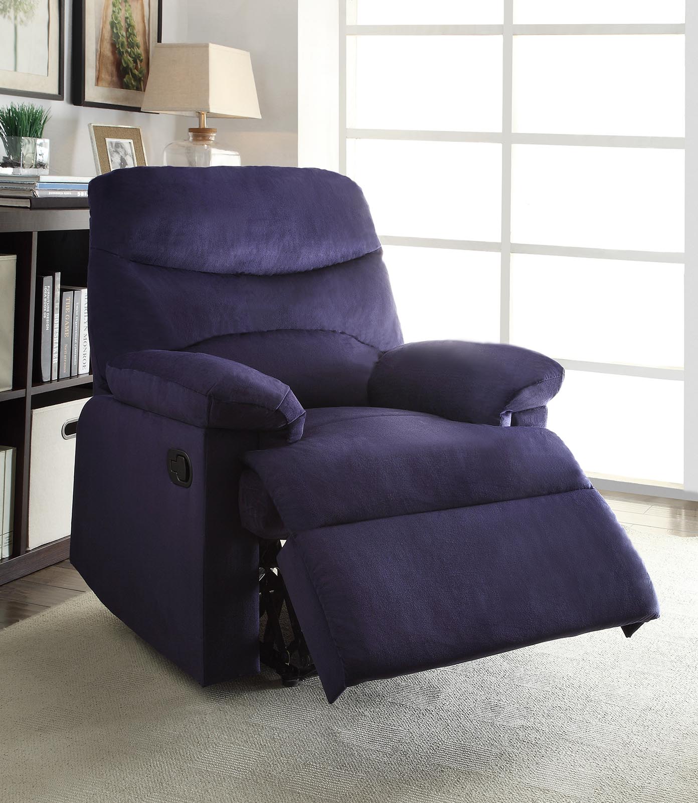 35" Blue Velvet Manual Recliner - Image 6