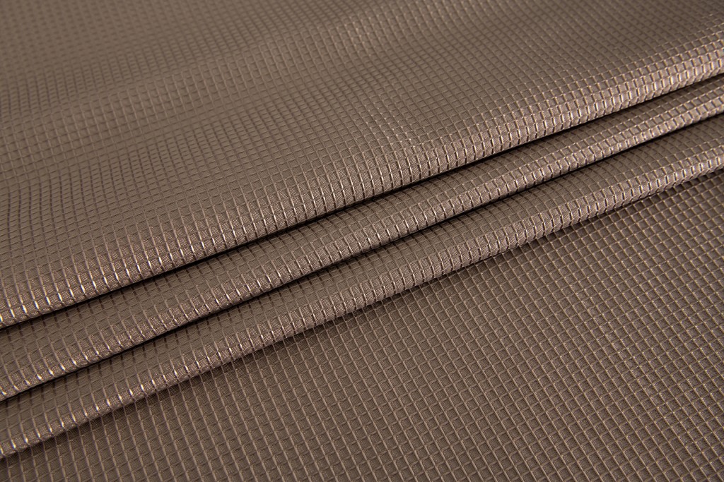 Luxurious Mocha Waffle Weave Shower Curtain - Image 6