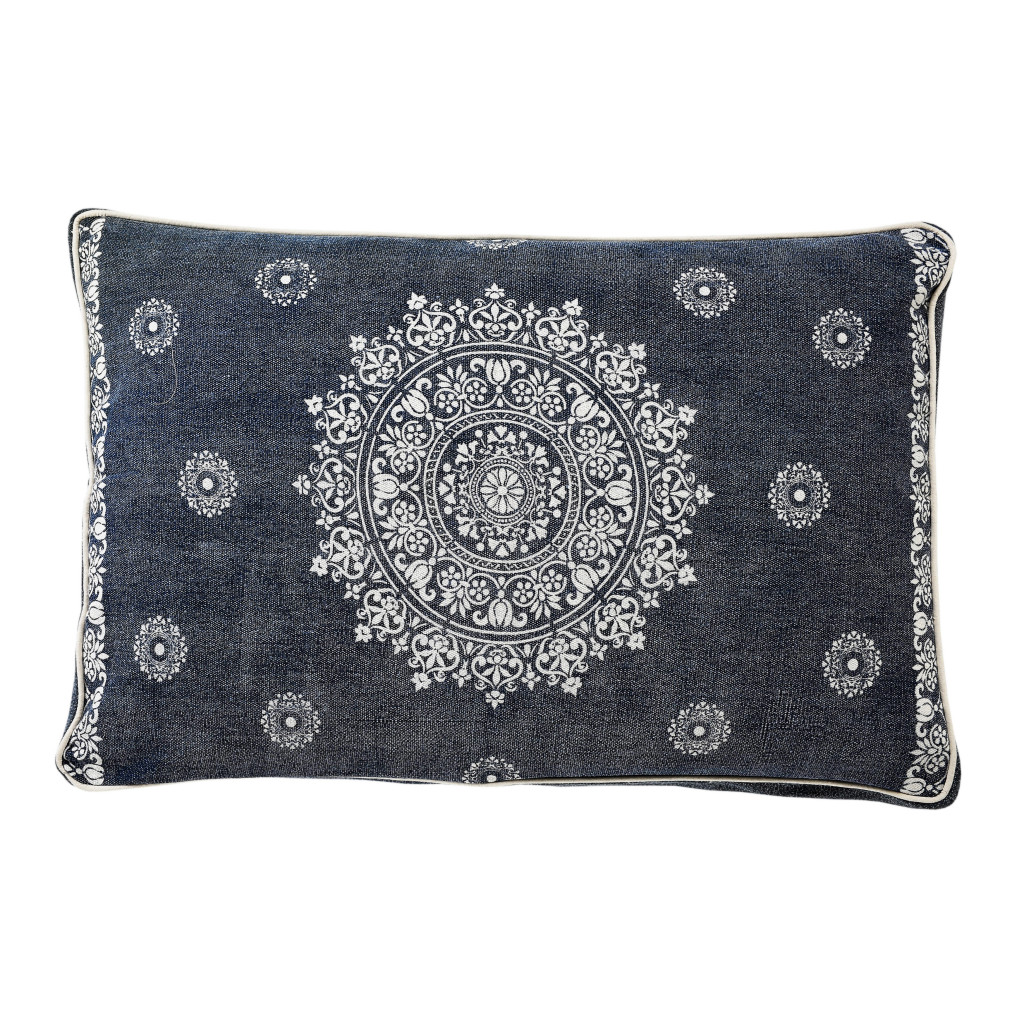 24" X 36" Stonewashed Blue Medallion Pillow Style Pet Bed With Removable Cover - Image 4
