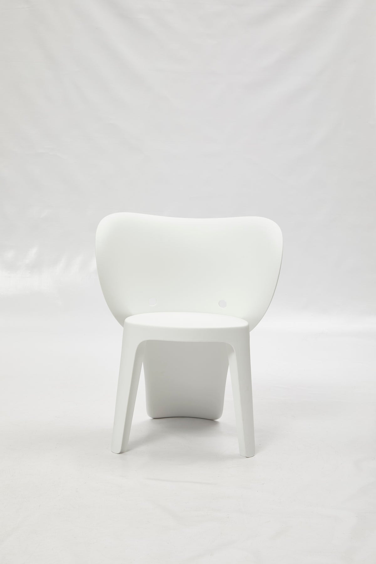 Set Of Four White Heavy Duty Plastic Juvenile Chairs - Image 6